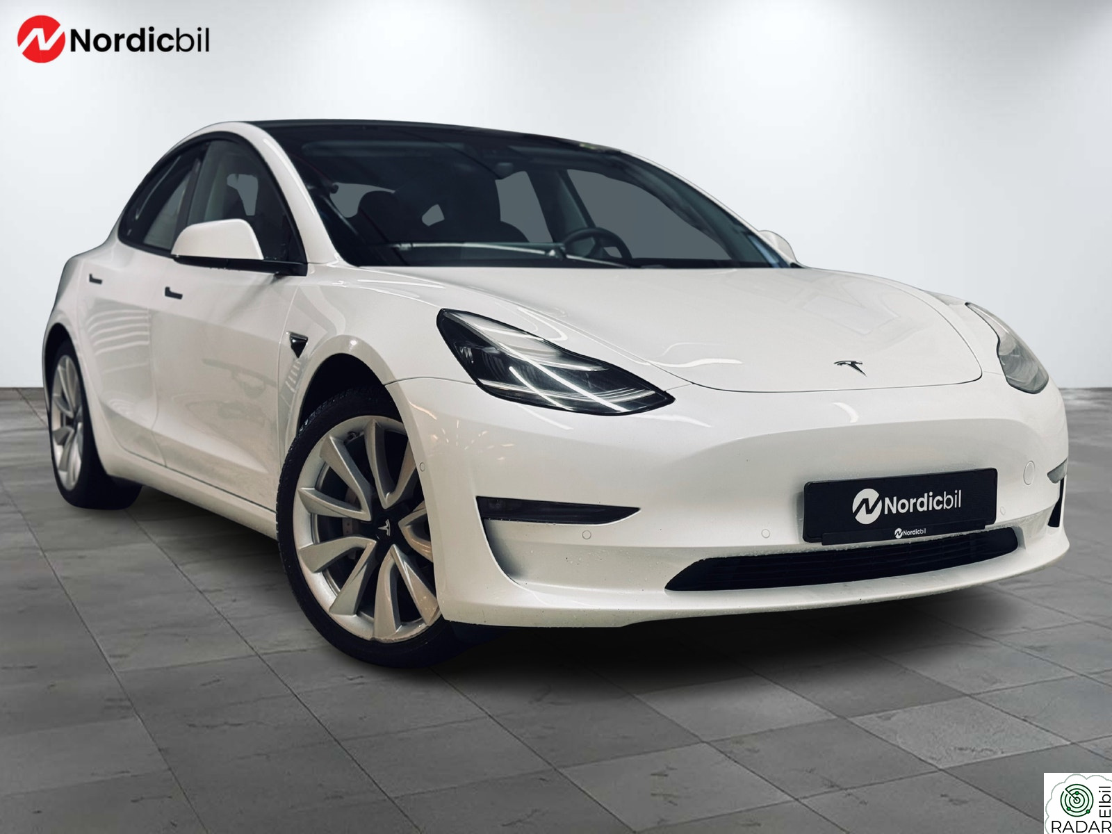 TESLA Model 3 Long Range / Varmepumpe / Premium / H.Feste /El.bakluke