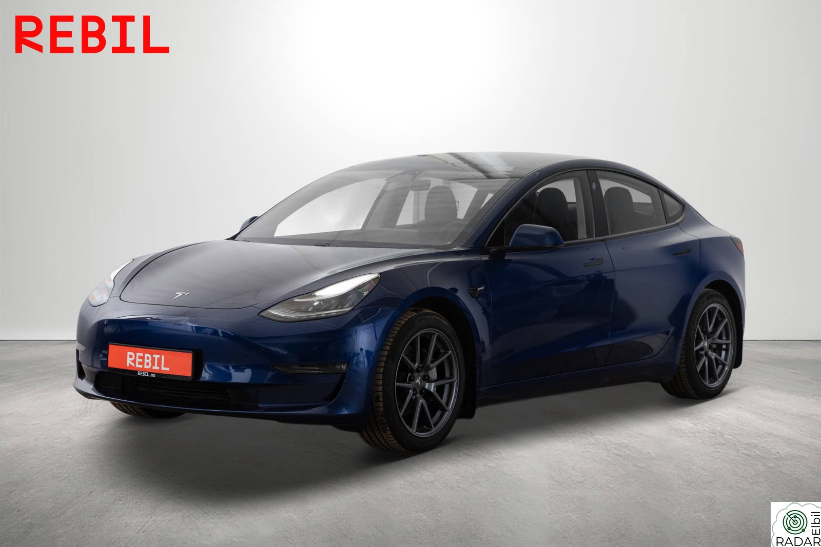 TESLA Model 3 LongRange/580km/AWD/Premium/Krok/AP/V.Pumpe/MCU2/Pano