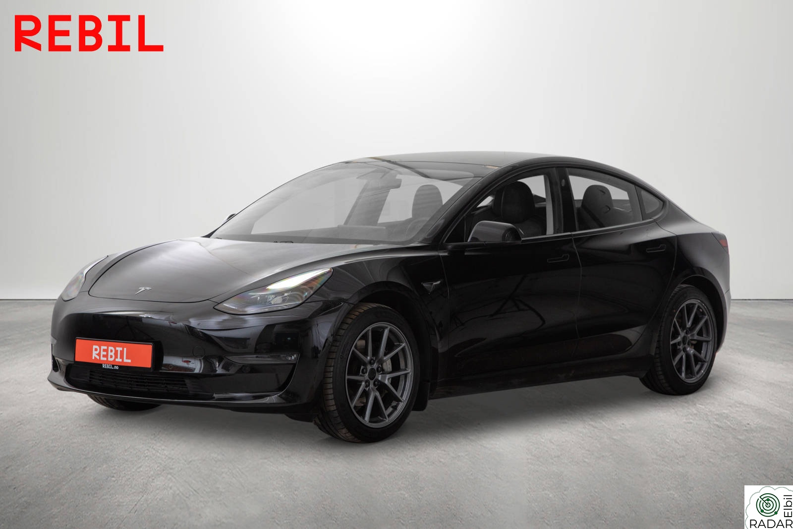 TESLA Model 3 614km/LongRange/Autopilot/V.Pumpe/MCU2/Pano/Hengerfeste