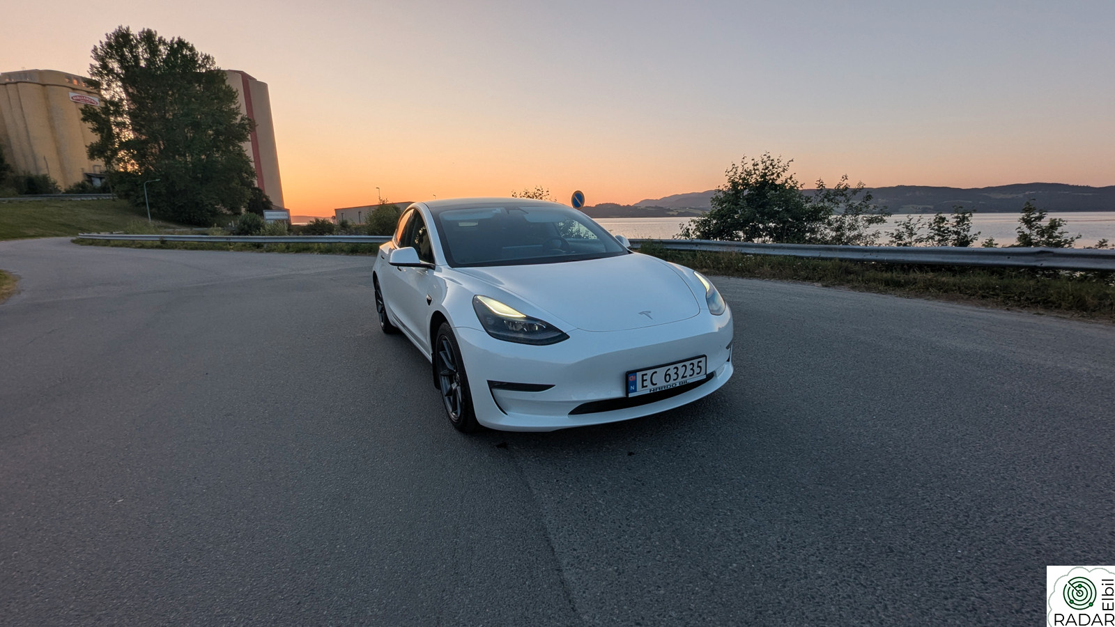 TESLA Model 3 Long Range AWD