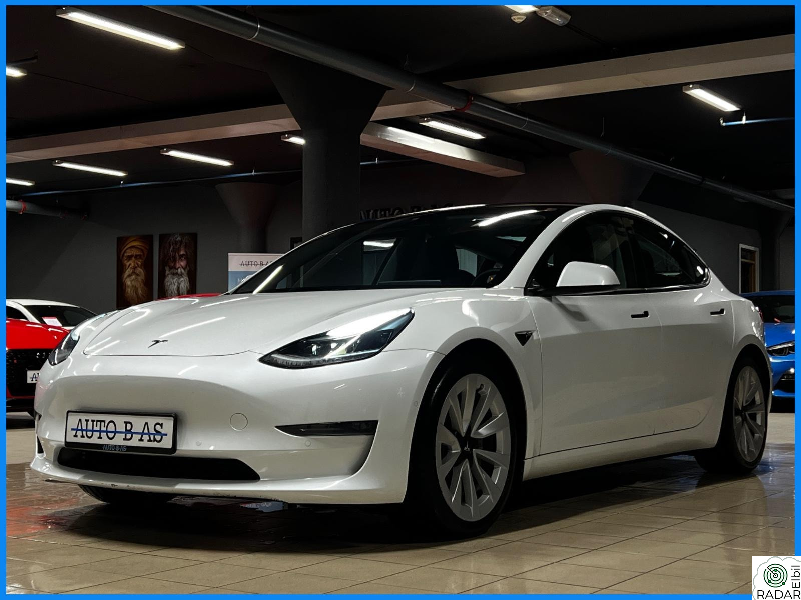 TESLA Model 3 LongRange / 4x4 / 614KM / 360kamera / Premium