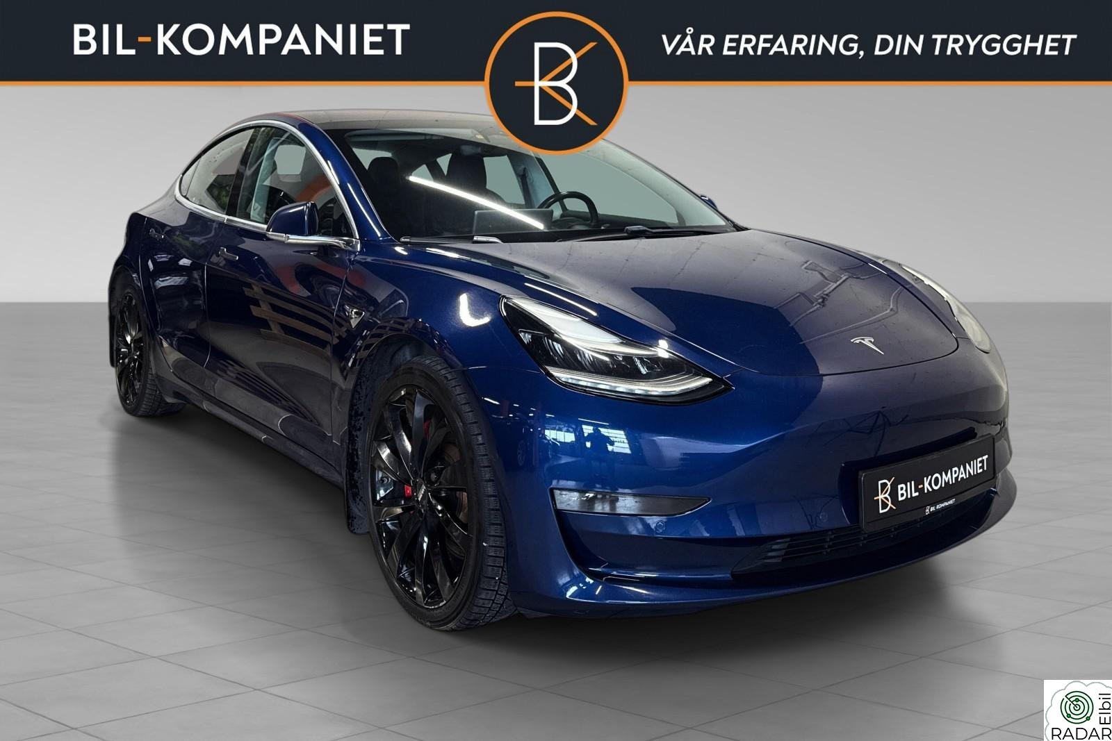 TESLA Model 3 | Performance | AWD | Skinn | Premium | Kamera | mm. |
