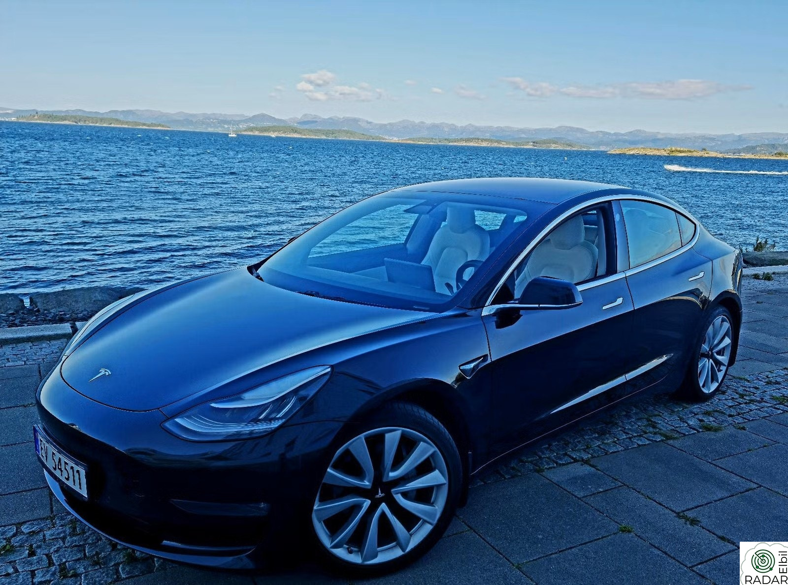 TESLA Model 3 Long Range AWD