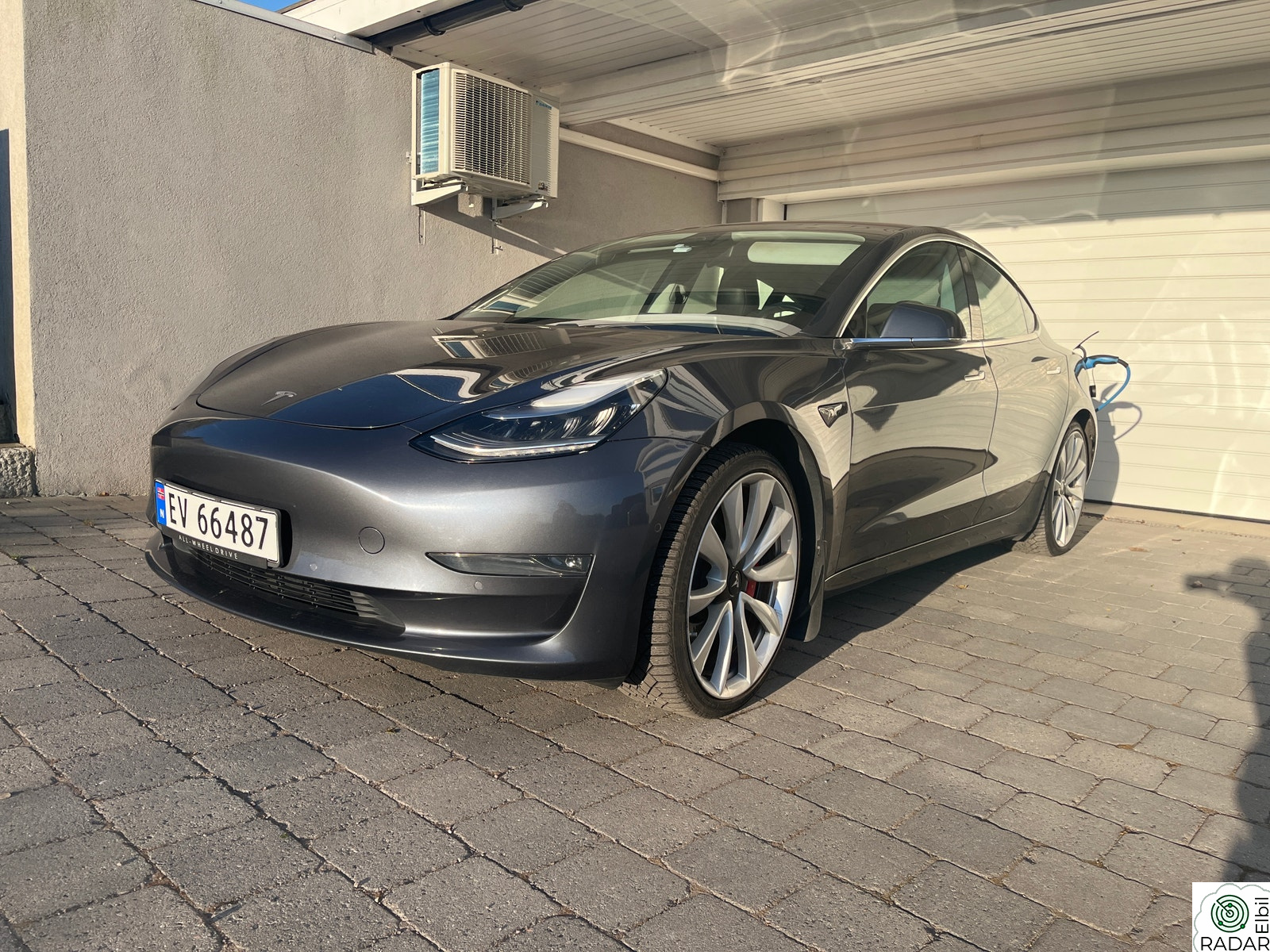 TESLA Model 3 Performance AWD