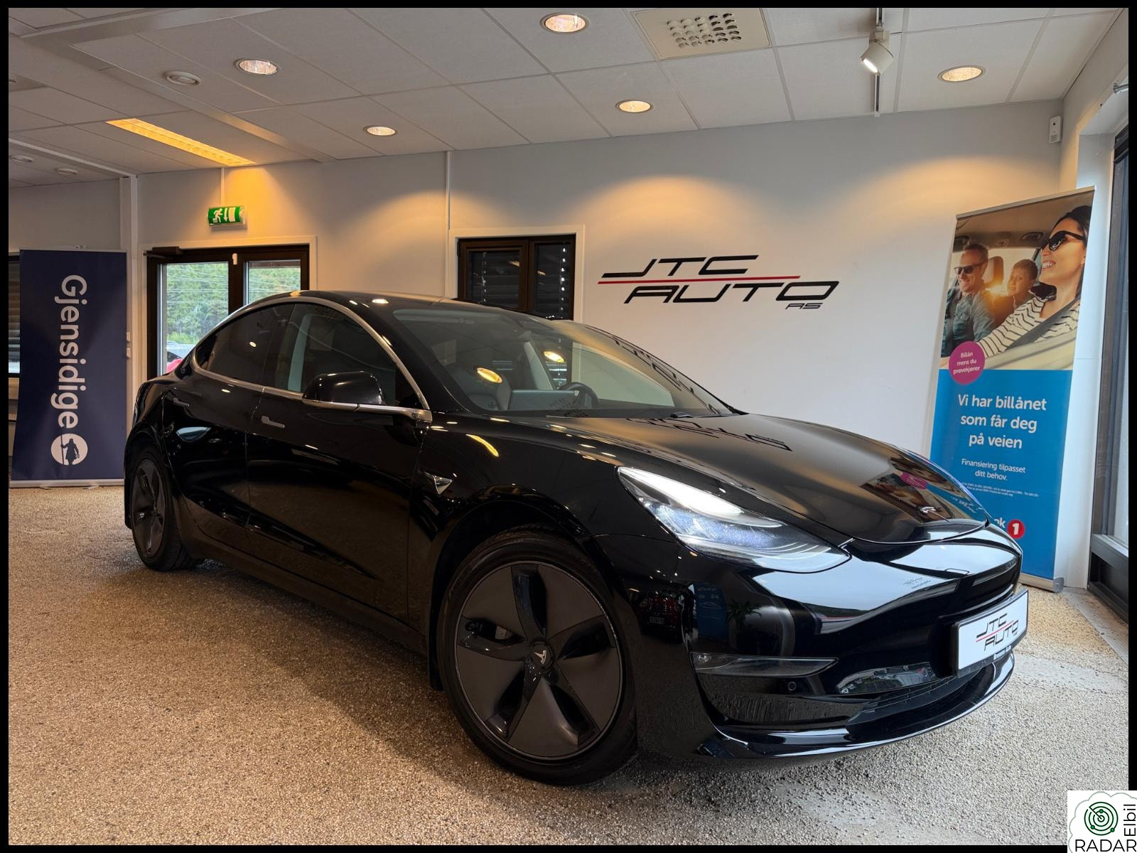 TESLA Model 3 Long Range / Awd / El trunk / El bakluke / Skinn