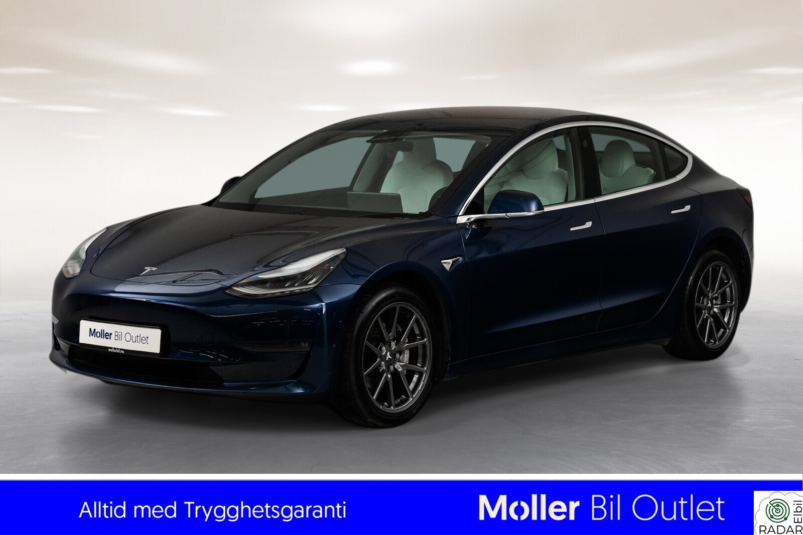 TESLA Model 3 Long Range AWD - Autopilot, Pano, R.Kam