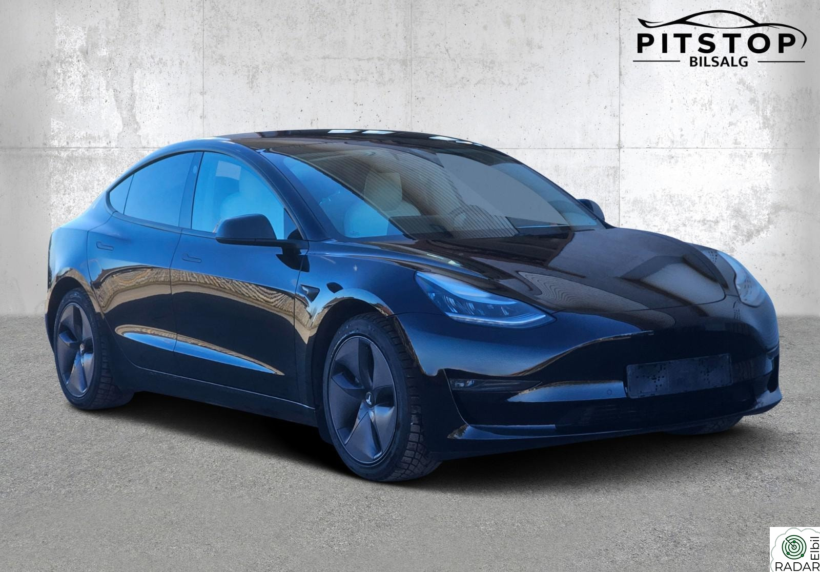 TESLA Model 3 LongRange AWD AP-HW3 Premium 560 km EUok 04/28