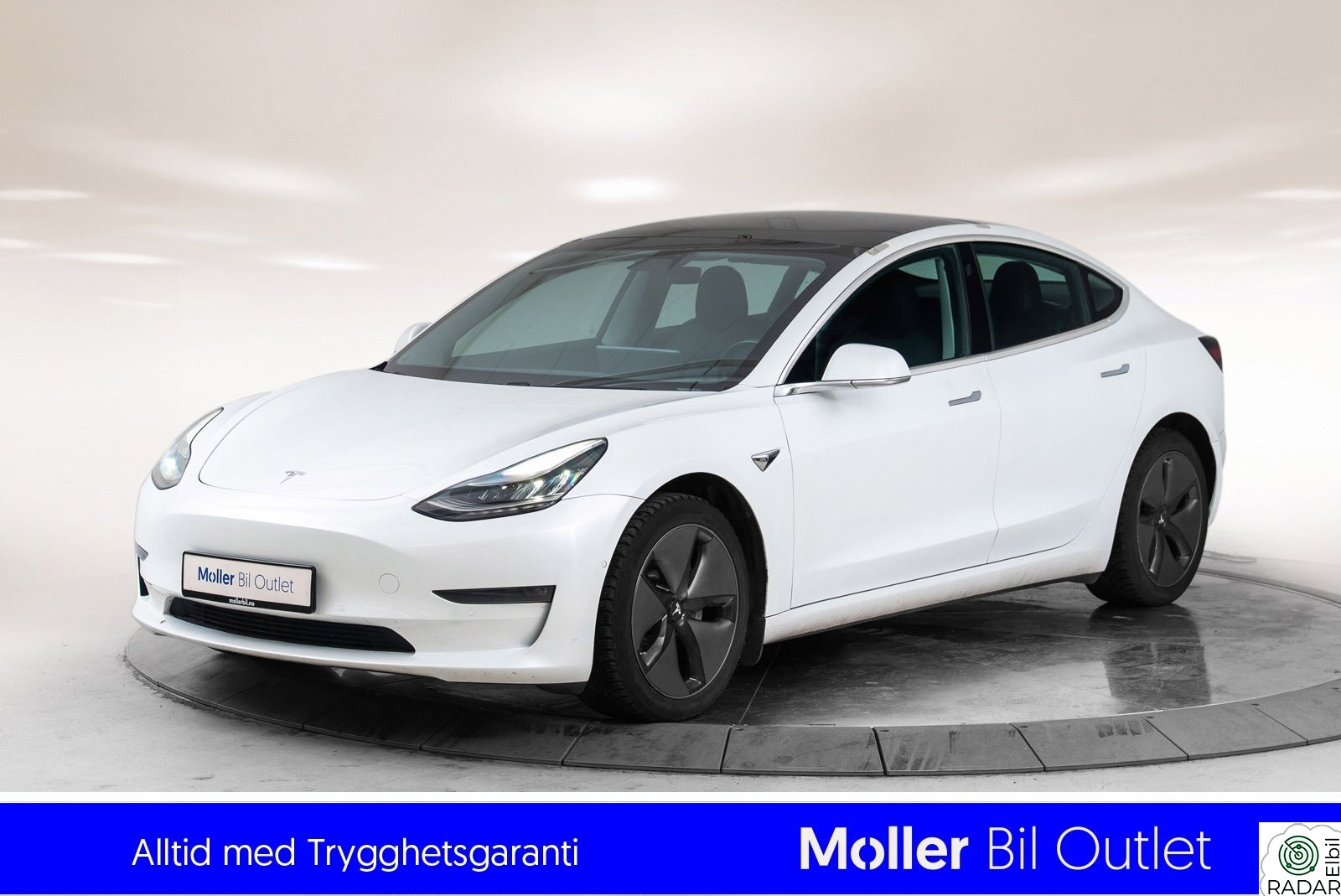 TESLA Model 3 Long Range AWD - R.Kam, Pano, LED, Navi