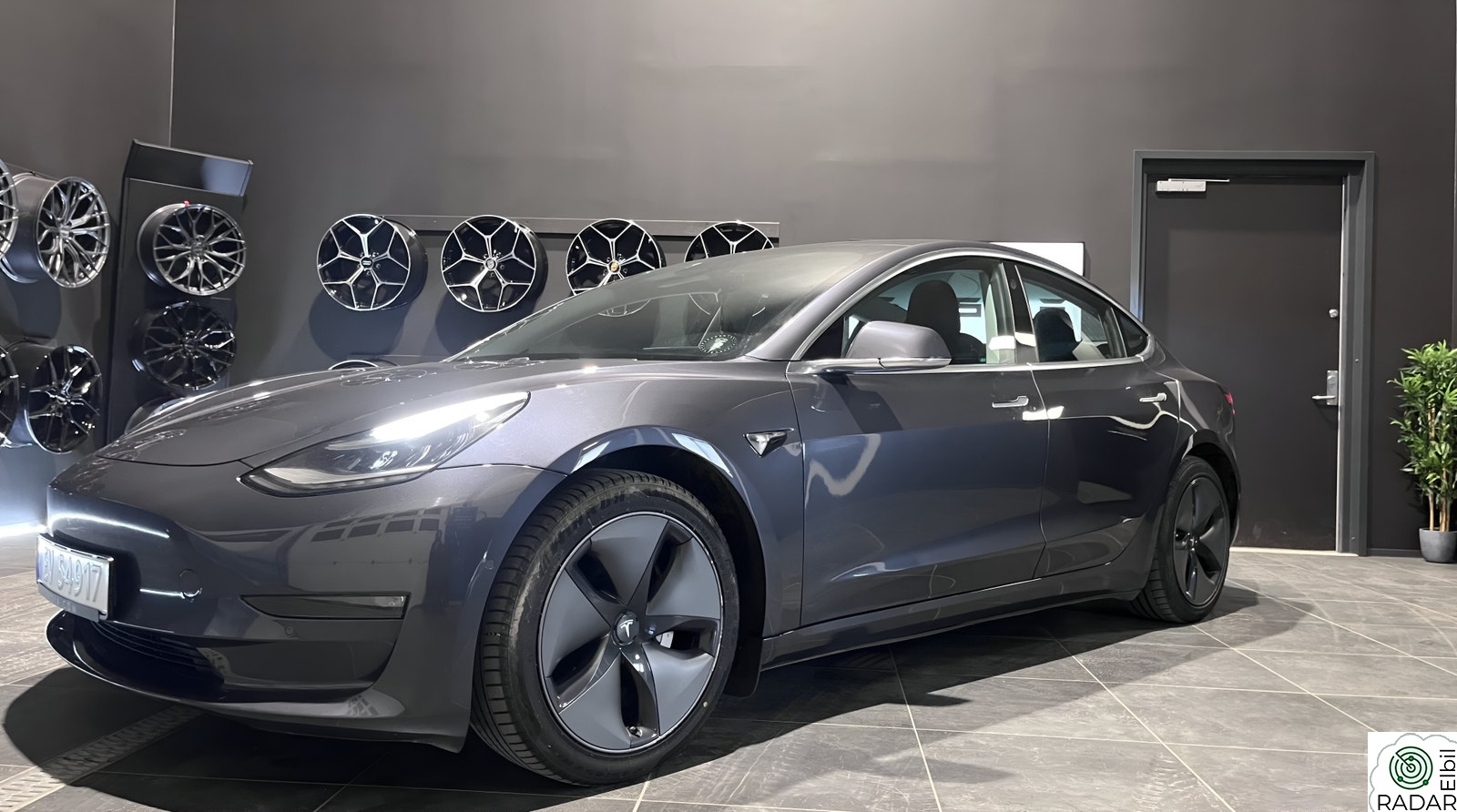 TESLA Model 3 Long Range AWD