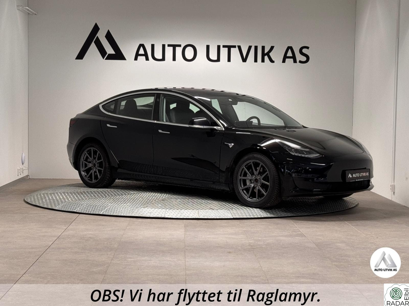 TESLA Model 3 Long Range / AWD / Svart skinn / Premium ++