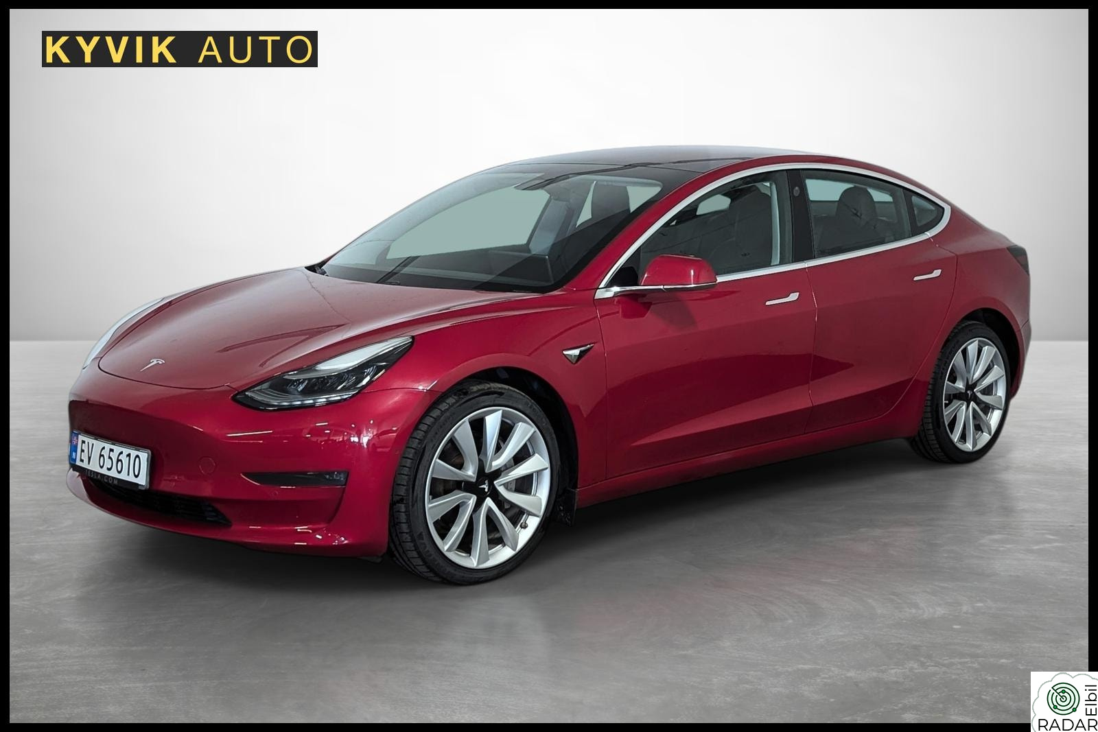 TESLA Model 3 Long Range AWD | 462 HK | Autopilot | Glasstak