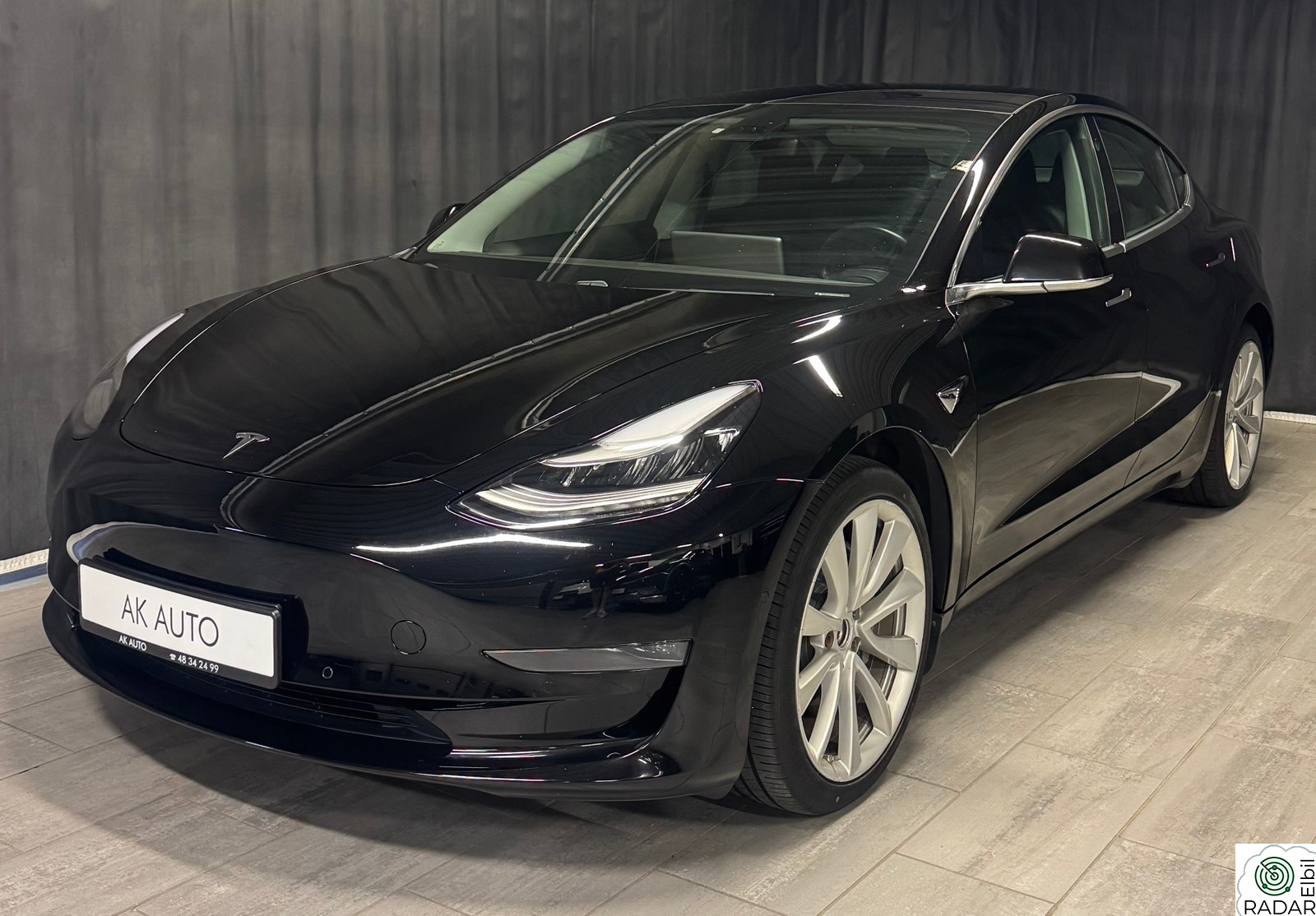 TESLA Model 3 Long Range AWD/Autopilot/PANO/SKINN/MCU2/R.KAM/S+V+++