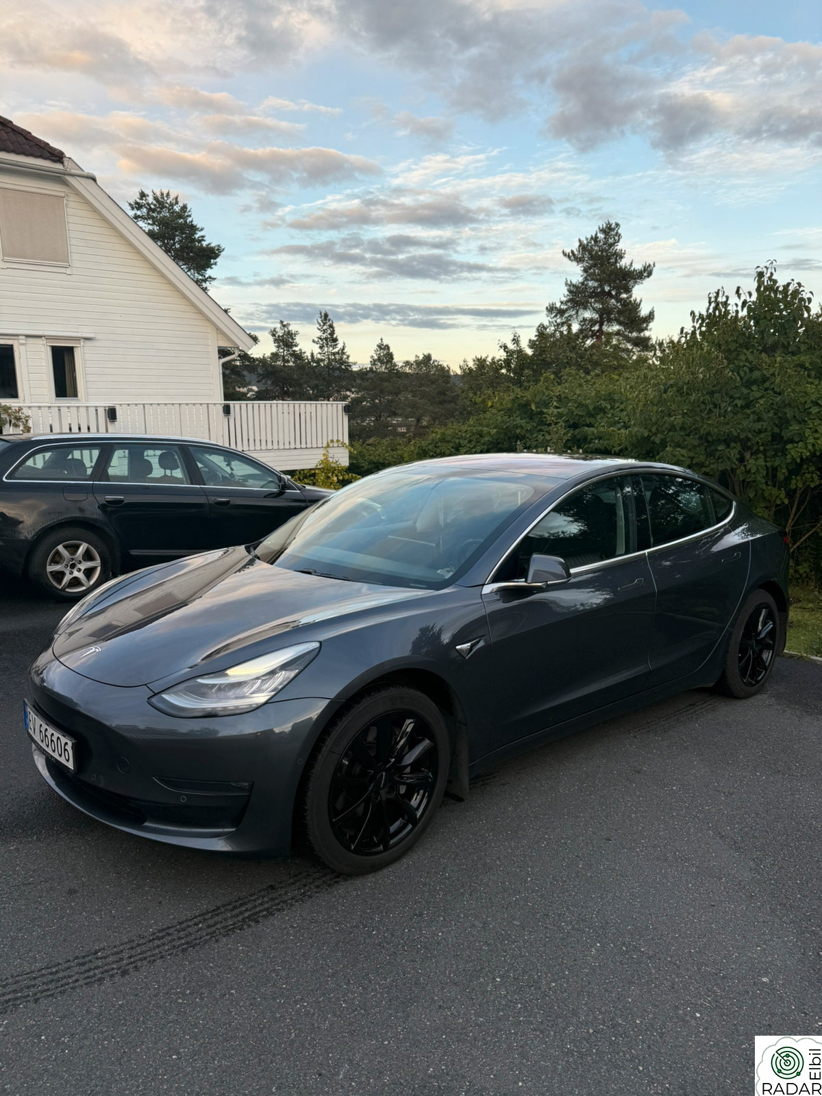 TESLA Model 3 Long Range AWD