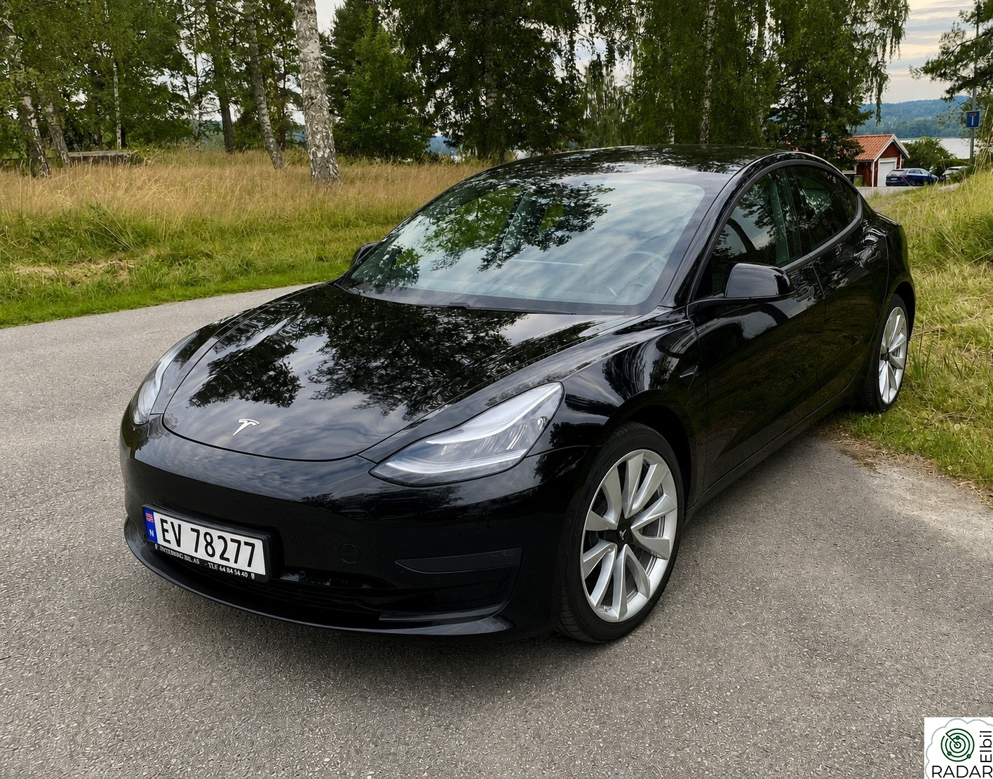 TESLA Model 3 LONG RANGE AWD | 4x4 | INNBYTTE |