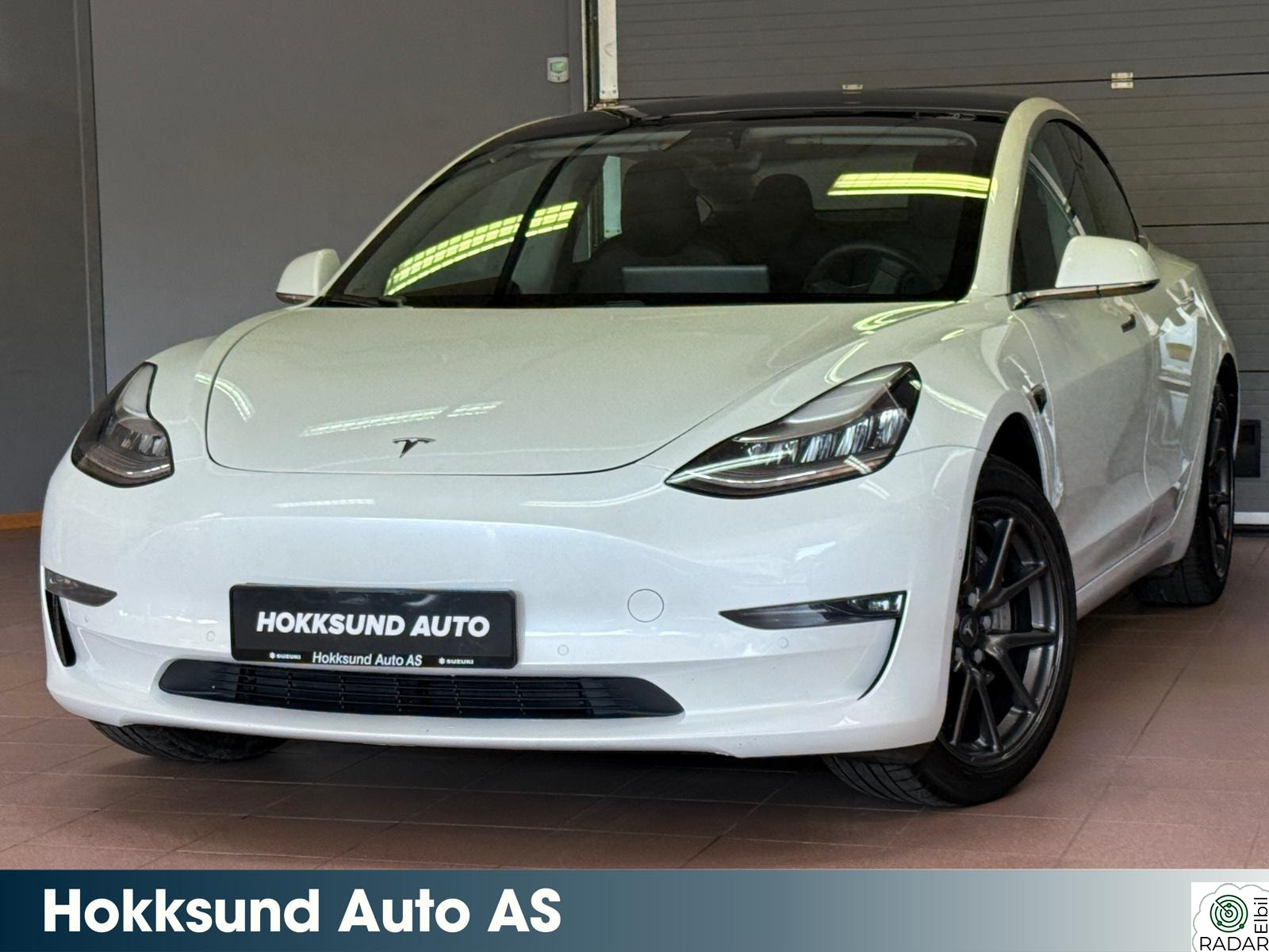 TESLA Model 3 Long range AWD /Acc/Krok/Autopilot/Panorama/Ny Eu++