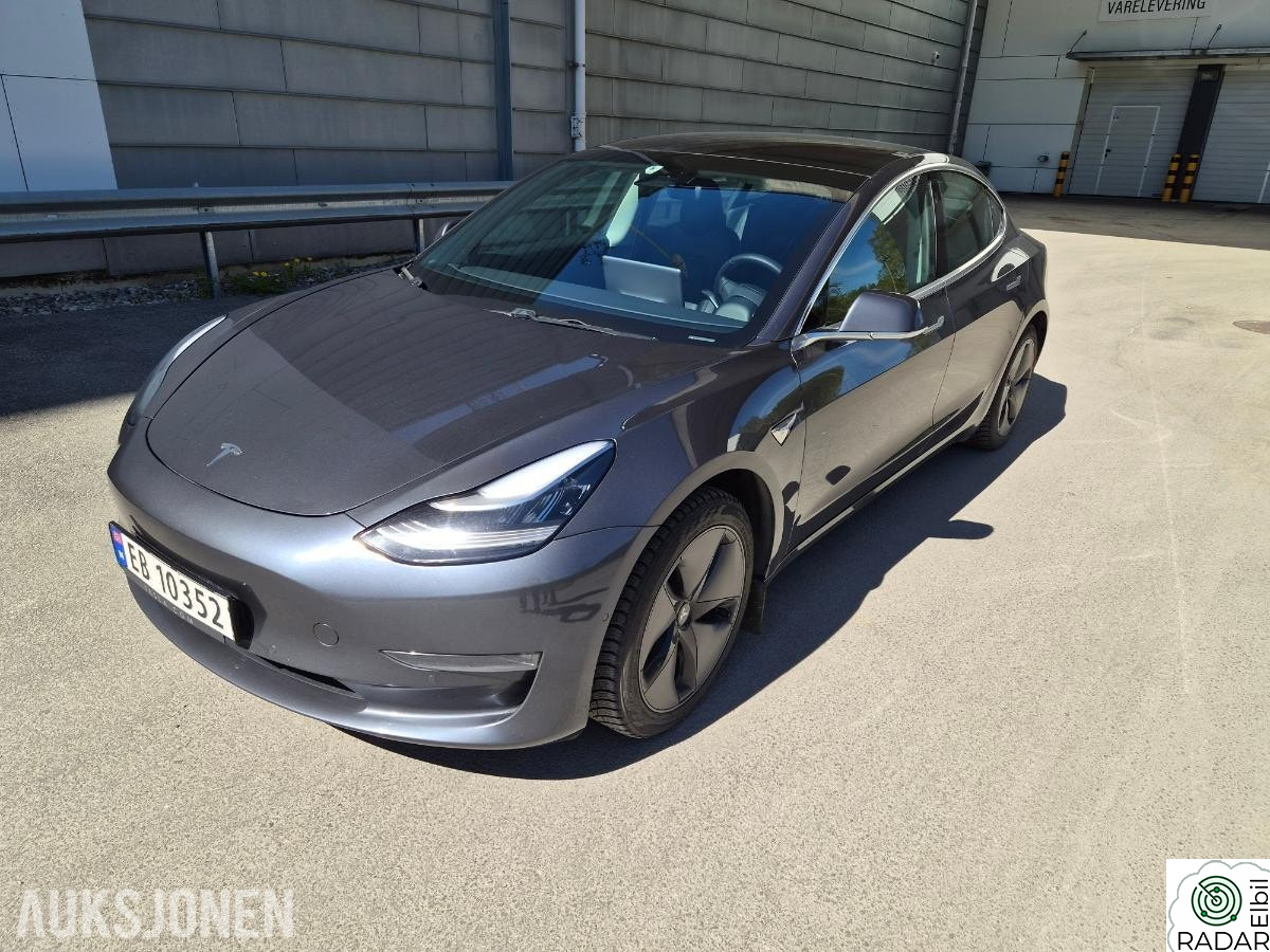 TESLA Model 3 Long Range AWD, Hengerfeste, Takstativ