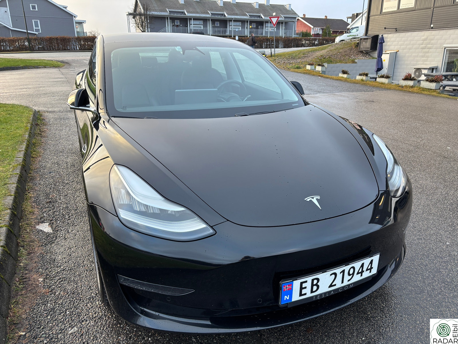 TESLA Model 3 Long Range AWD
