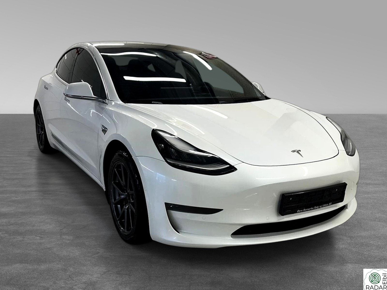 TESLA Model 3 Long Range, AWD, Premium, EU 05/2027, Outlet