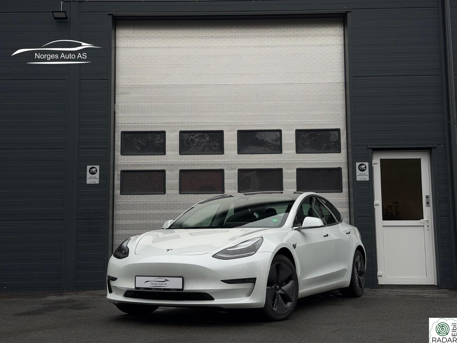 TESLA Model 3 Long Range AWD | 560km | AP | H.Feste | Euok 23.03.2028