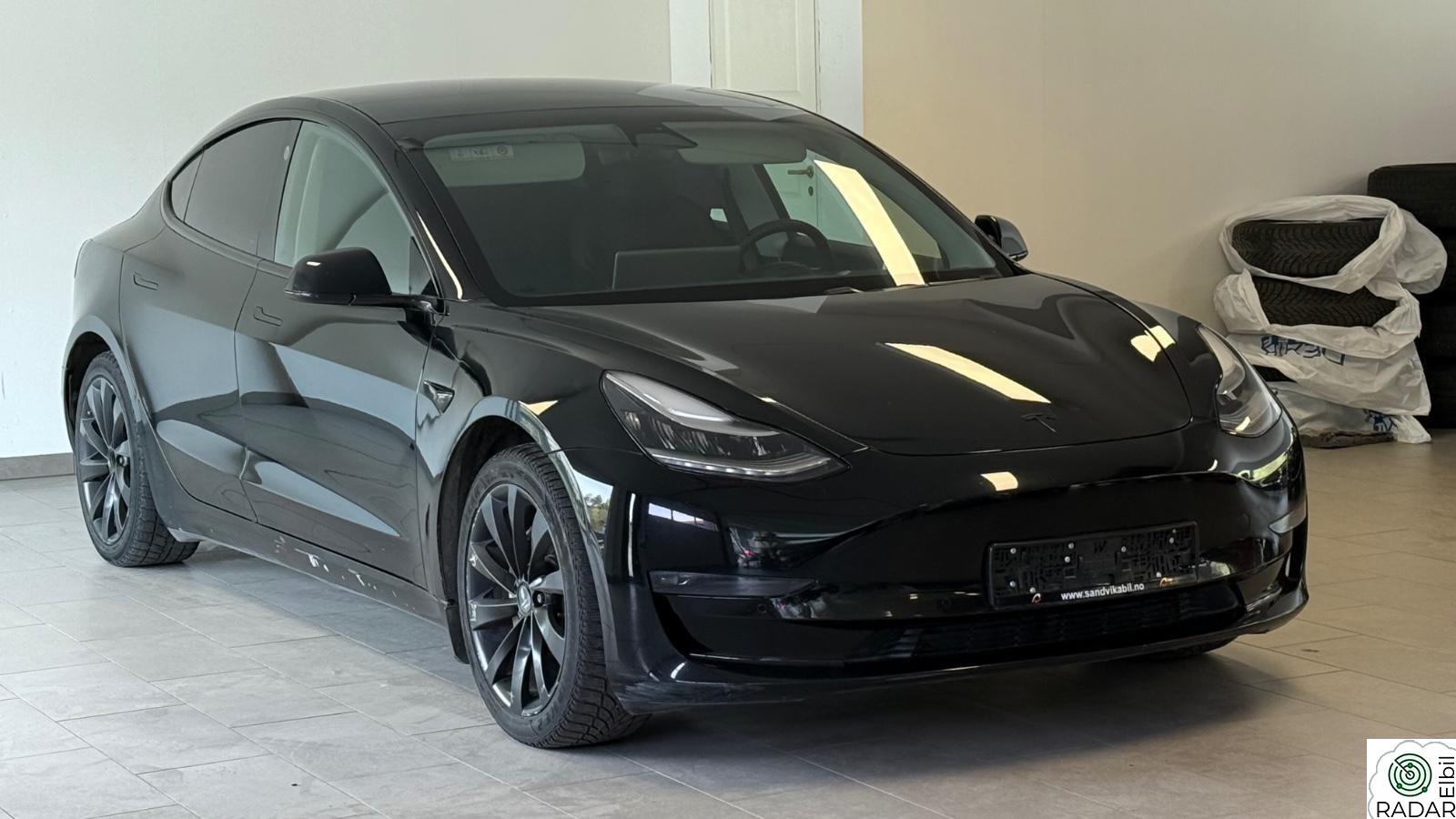 TESLA Model 3 Long Range AWD Autopilot Skinn Vinterpakke EU-05.2027