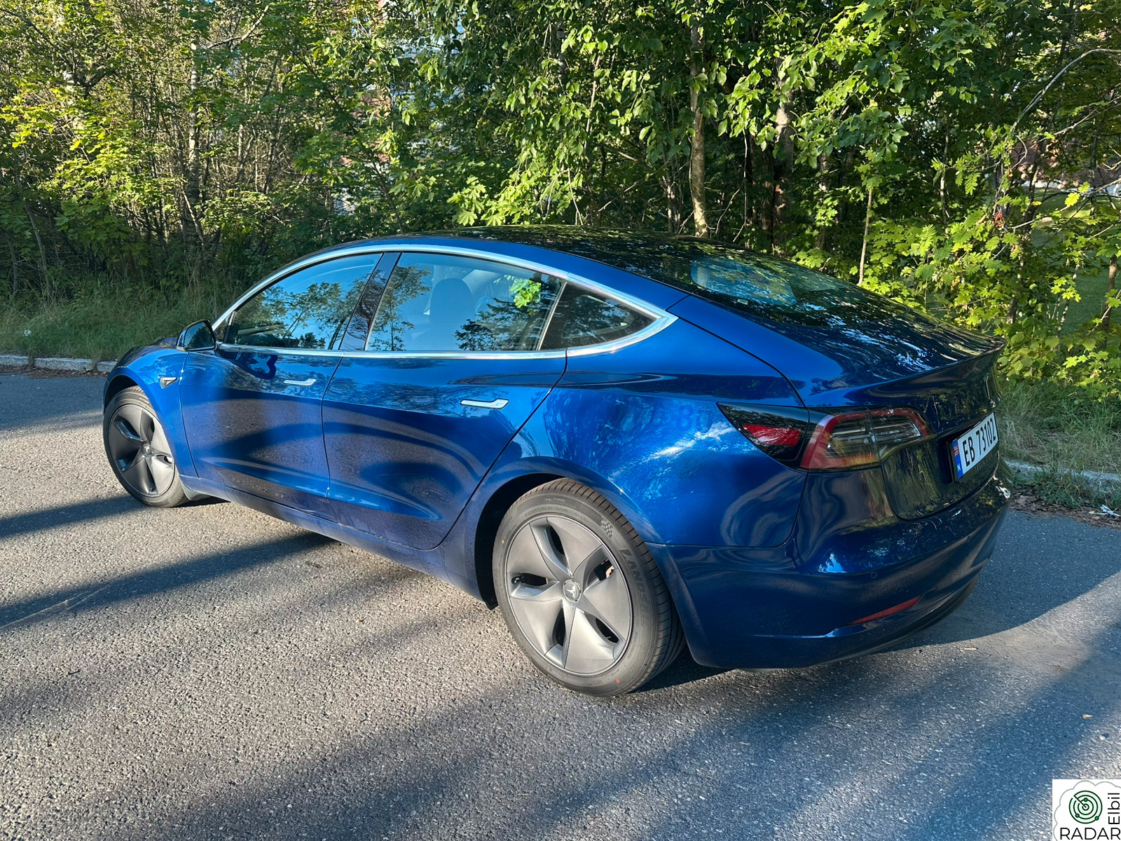 TESLA Model 3 Long Range AWD, AP, Krok, Premium, Særs Pen Bil