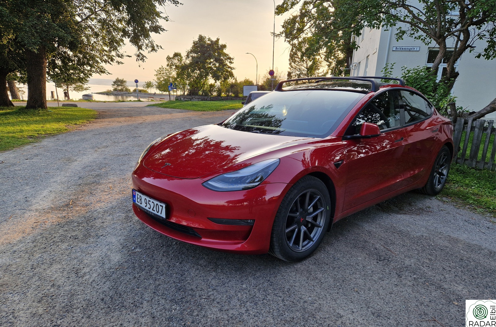TESLA Model 3 Long Range, 4x4, Facelift, krok, USA-produsert
