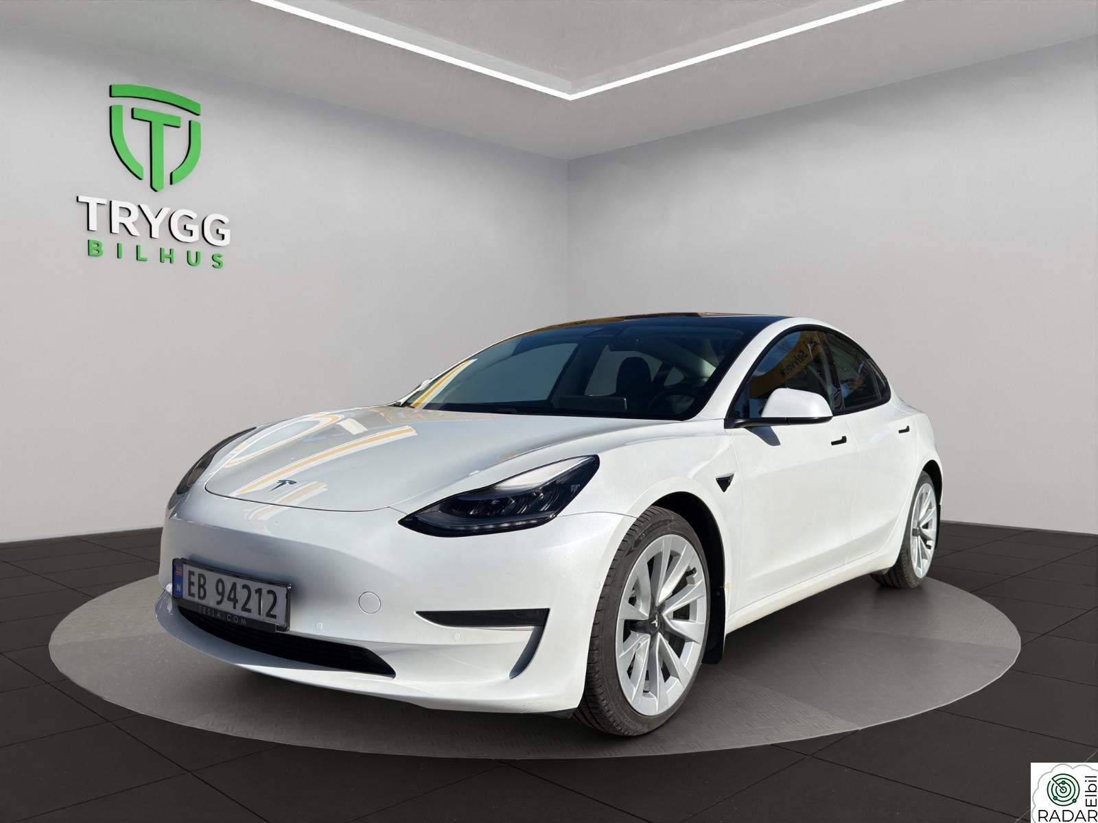 TESLA Model 3 Long Range AWD / Nye Sommerdekk / Krok / Strøken