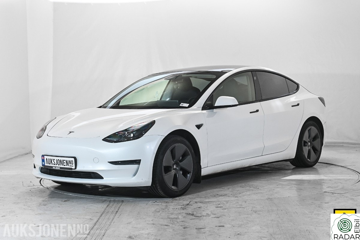 TESLA Model 3 LRDM AWD HENGERFESTE PANORAMA PREMIUM LYD & INTERIØR