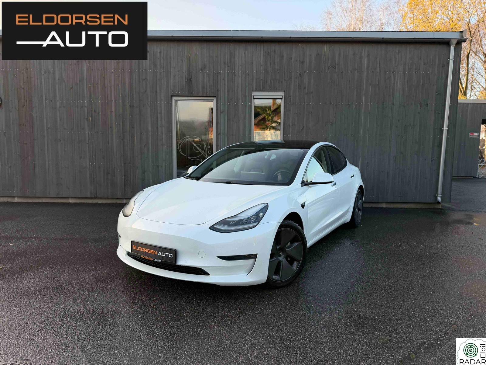 TESLA Model 3 FACELIFT/ AWD /KROK/SKINN/VARMEPUMPE/ LAV KM ++++