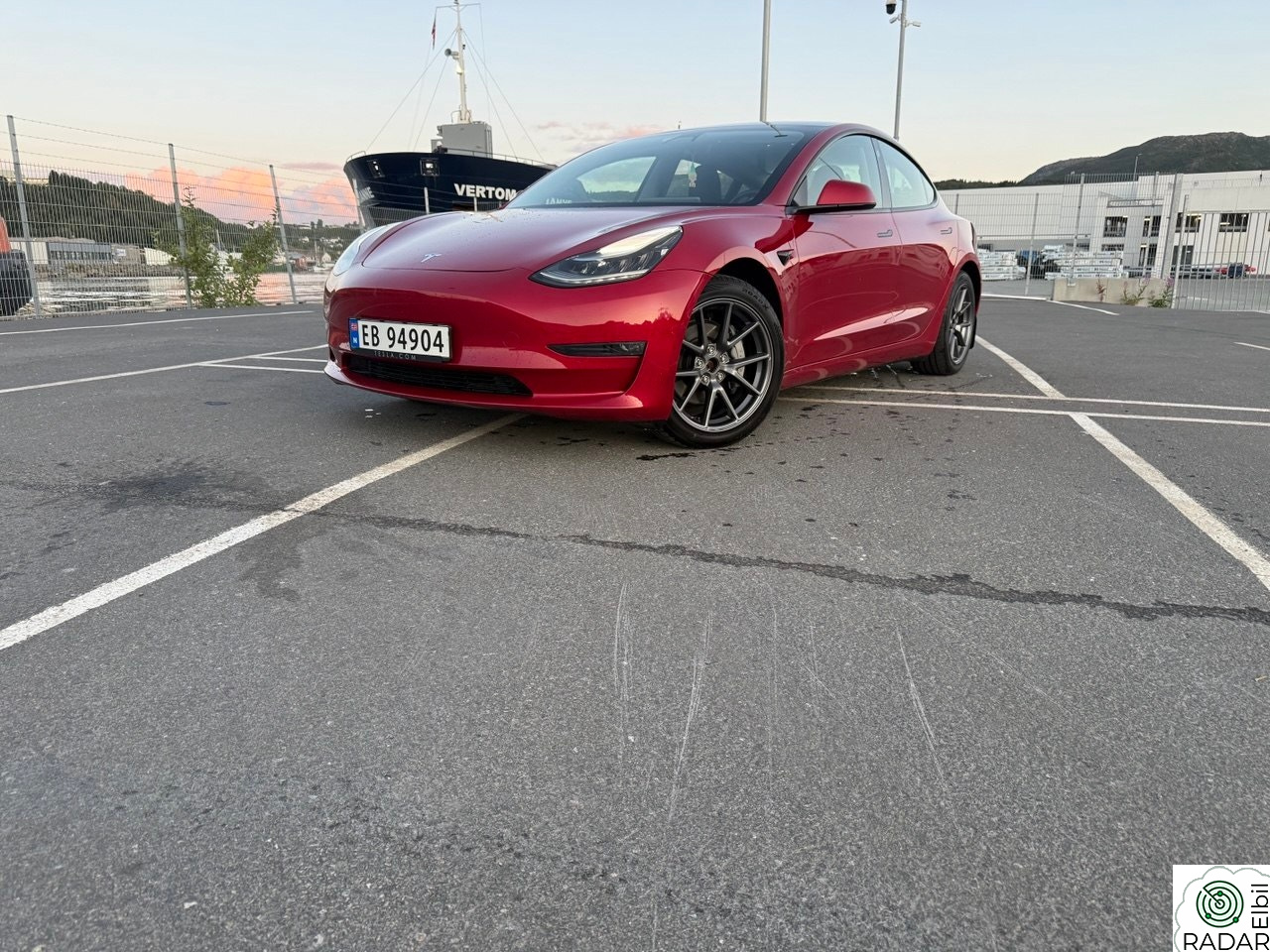 TESLA Model 3 Long Range AWD