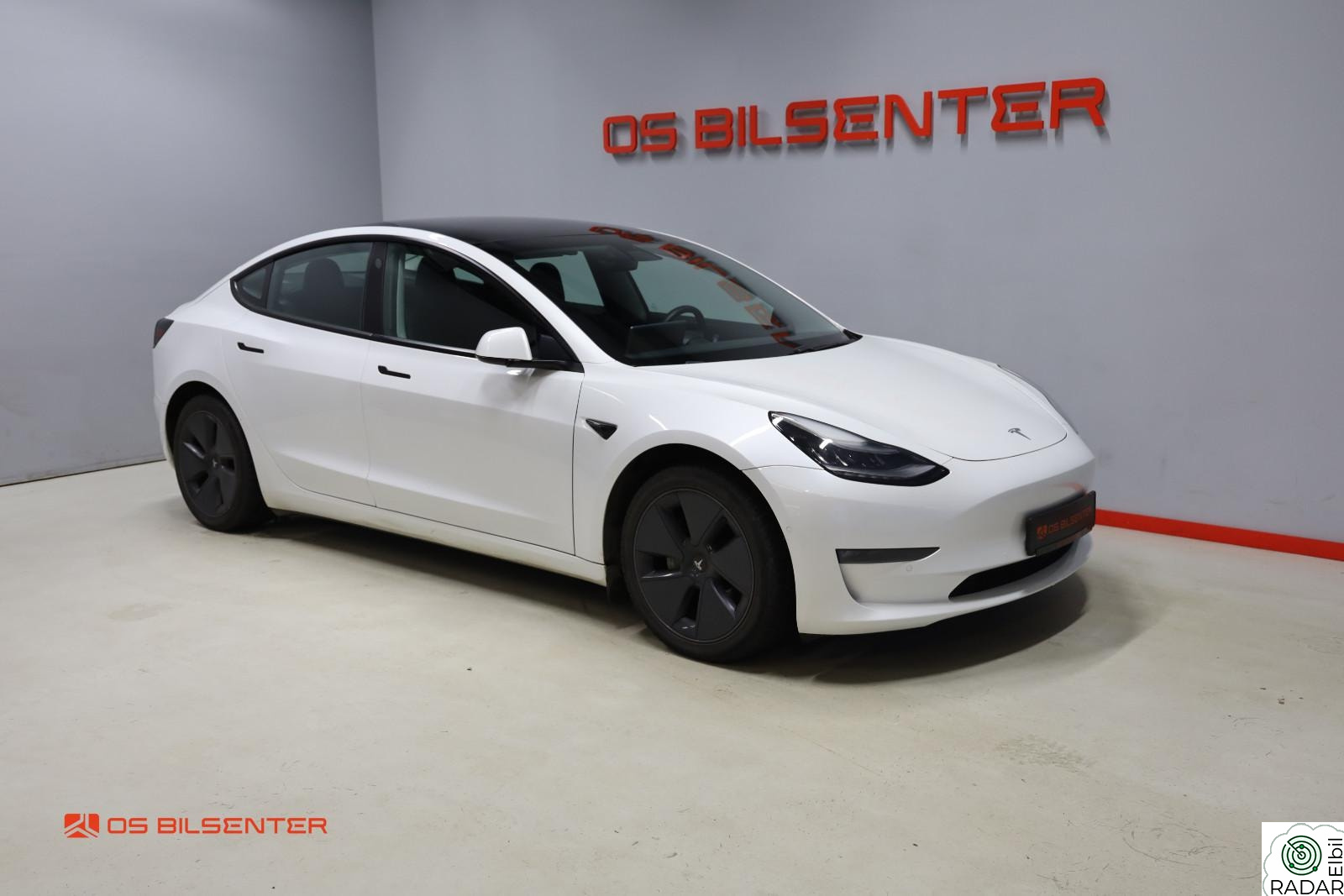 TESLA Model 3 Long Range, Dual Motor, Skinn sort, Panorama, ACC ++