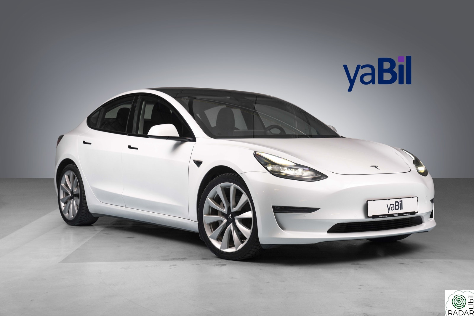TESLA Model 3 Long Range AWD | Krok | AP | S + V