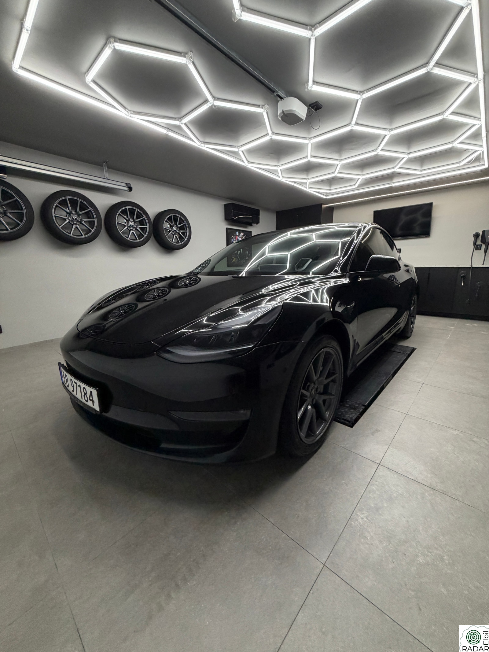 TESLA Model 3 Long Range AWD