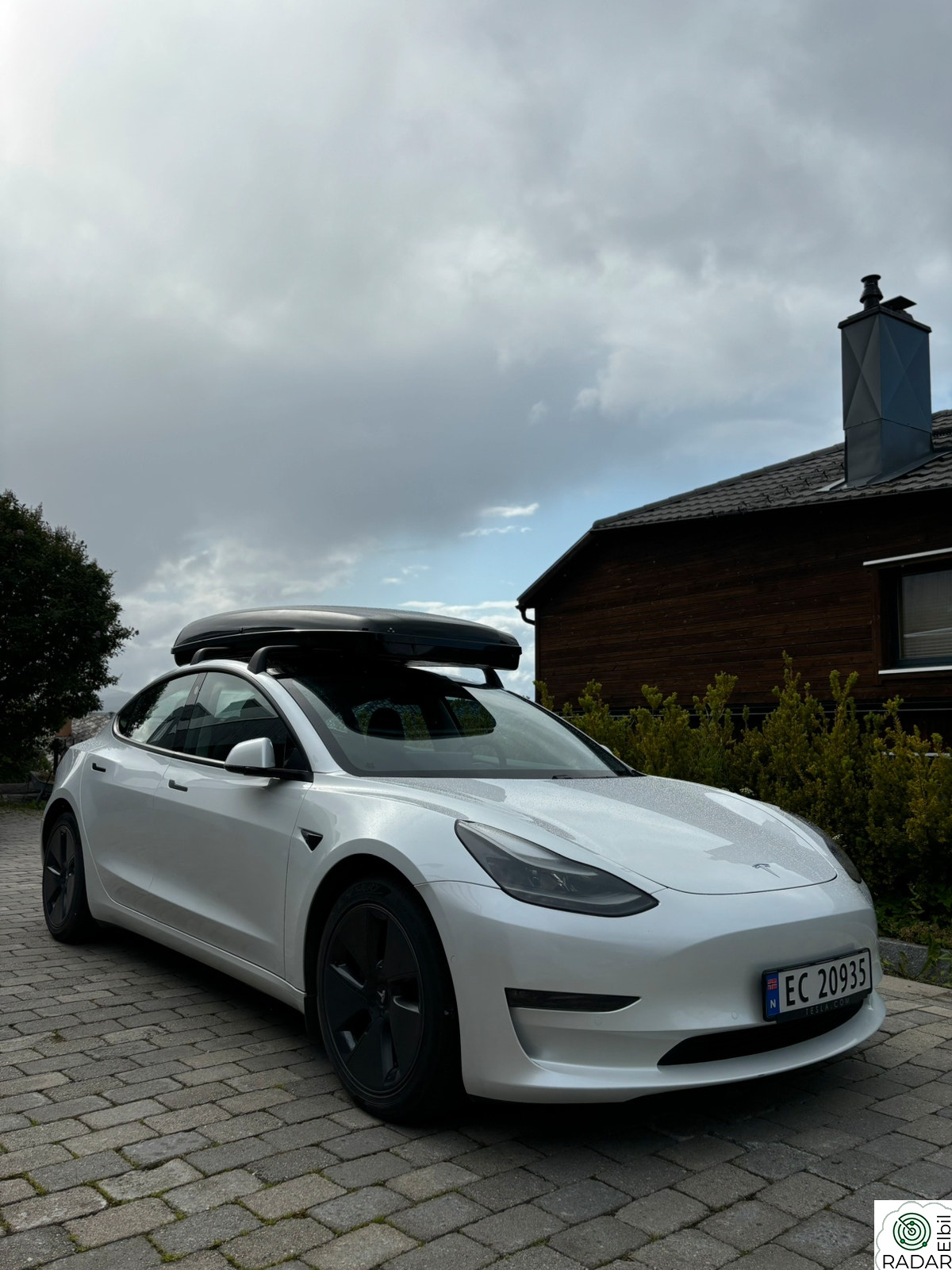 TESLA Model 3 Long Range AWD