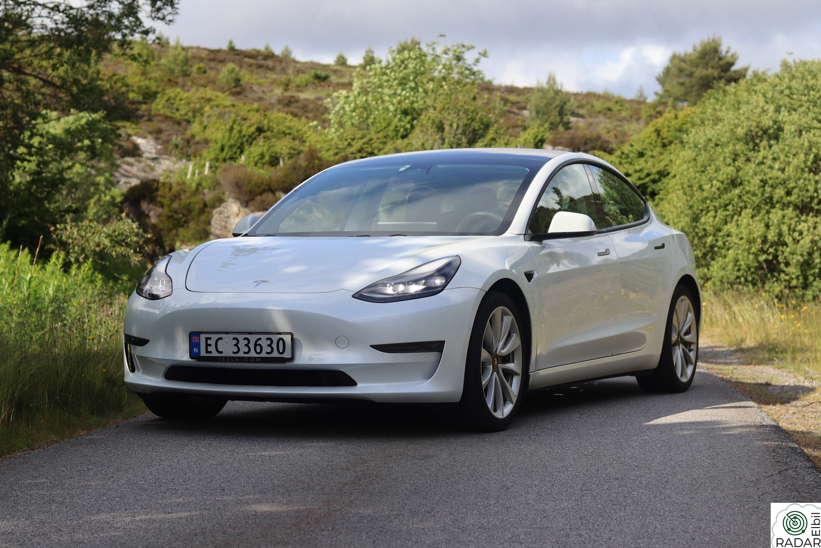TESLA Model 3 Long Range AWD