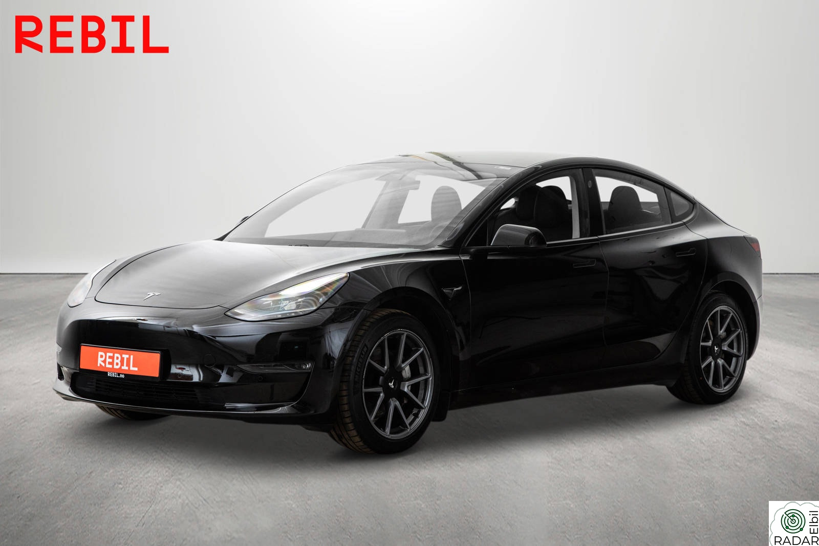 TESLA Model 3 614km/LongRange/Autopilot/V.Pumpe/MCU2/Pano/Hengerfeste