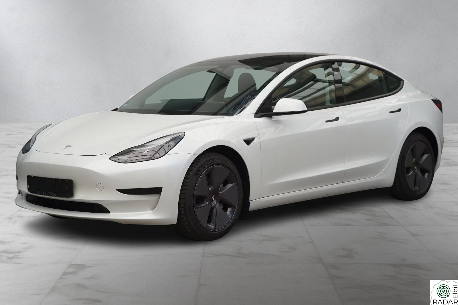 TESLA Model 3 LR AWD 640 WLTP GARANTI/RATTVARME/AUTOPILOT/LED