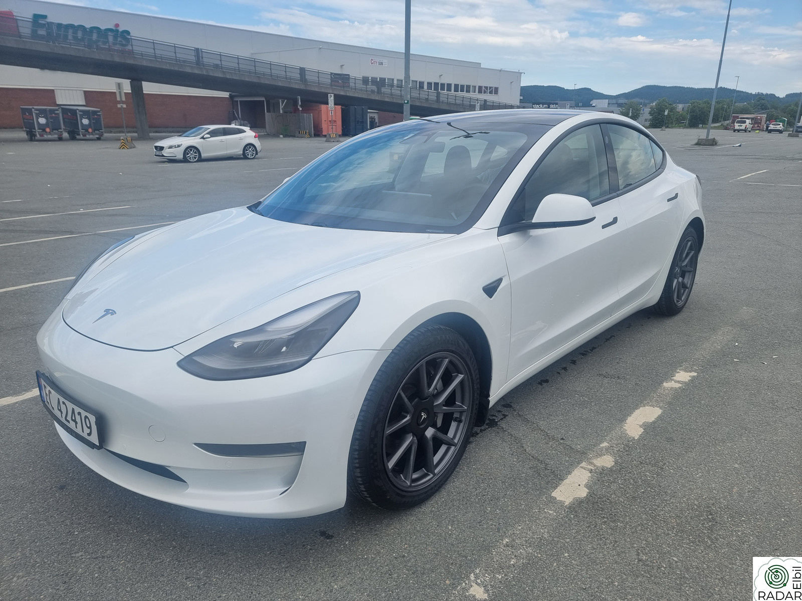 TESLA Model 3 Long Range AWD