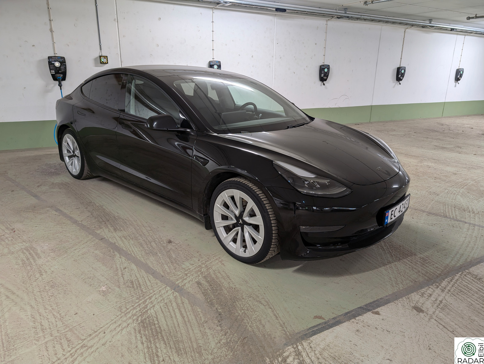 TESLA Model 3 Long Range AWD