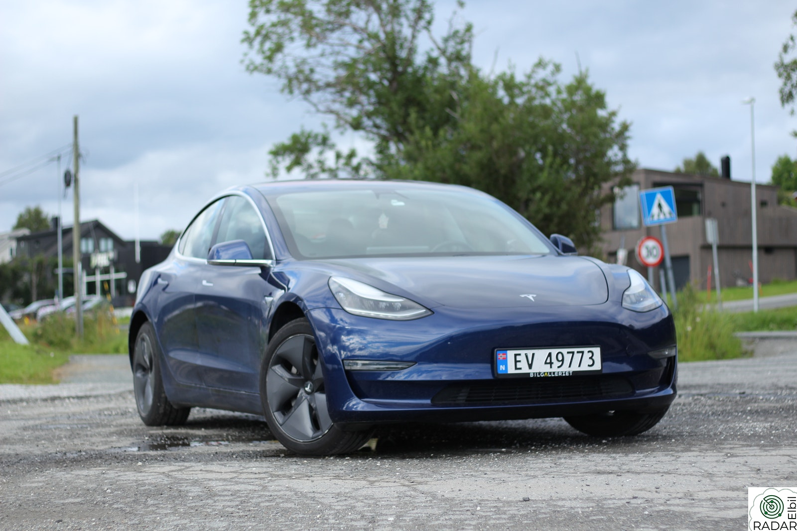 TESLA Model 3 Long Range AWD