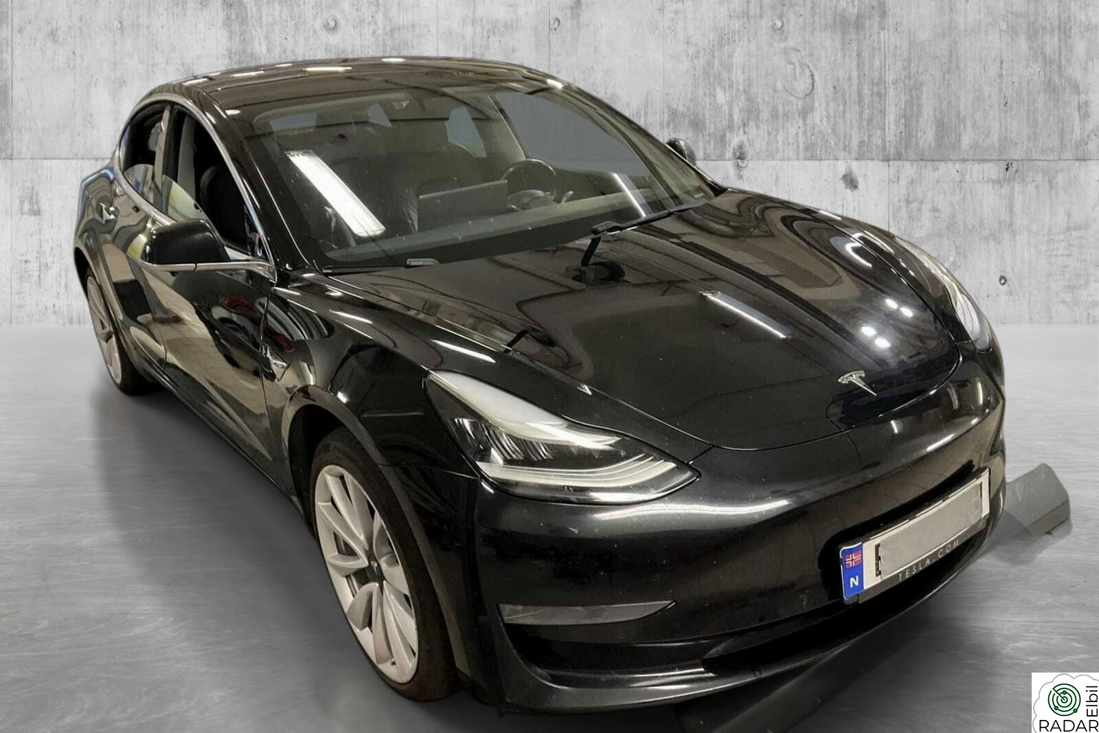 TESLA Model 3 LONG RANGE / AWD / FSD / SKINN / EU TIL 27 / UTV.GARANT