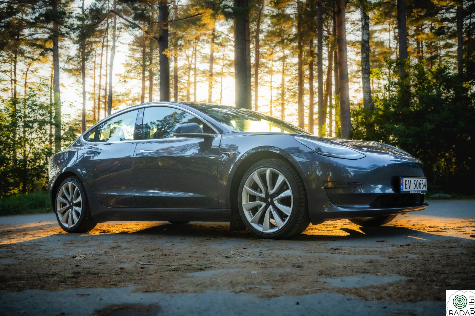 TESLA Model 3 Long Range AWD / Full FSD
