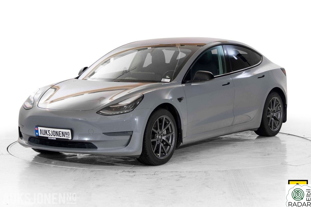 TESLA Model 3 LRDM AWD FOLIE PANORAMA PREMIUM LYD & INTERIØR