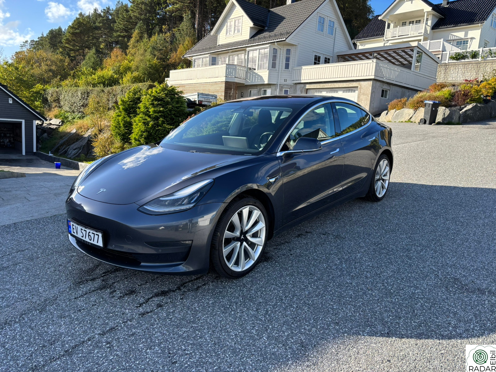 TESLA Model 3 Long Range AWD