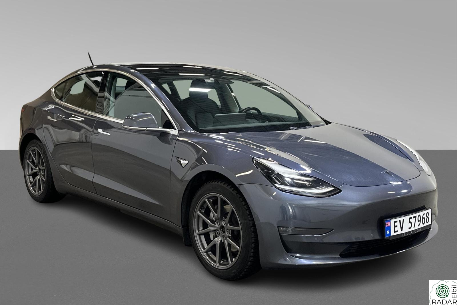 TESLA Model 3 Long Range AWD 1Eier Lav km
