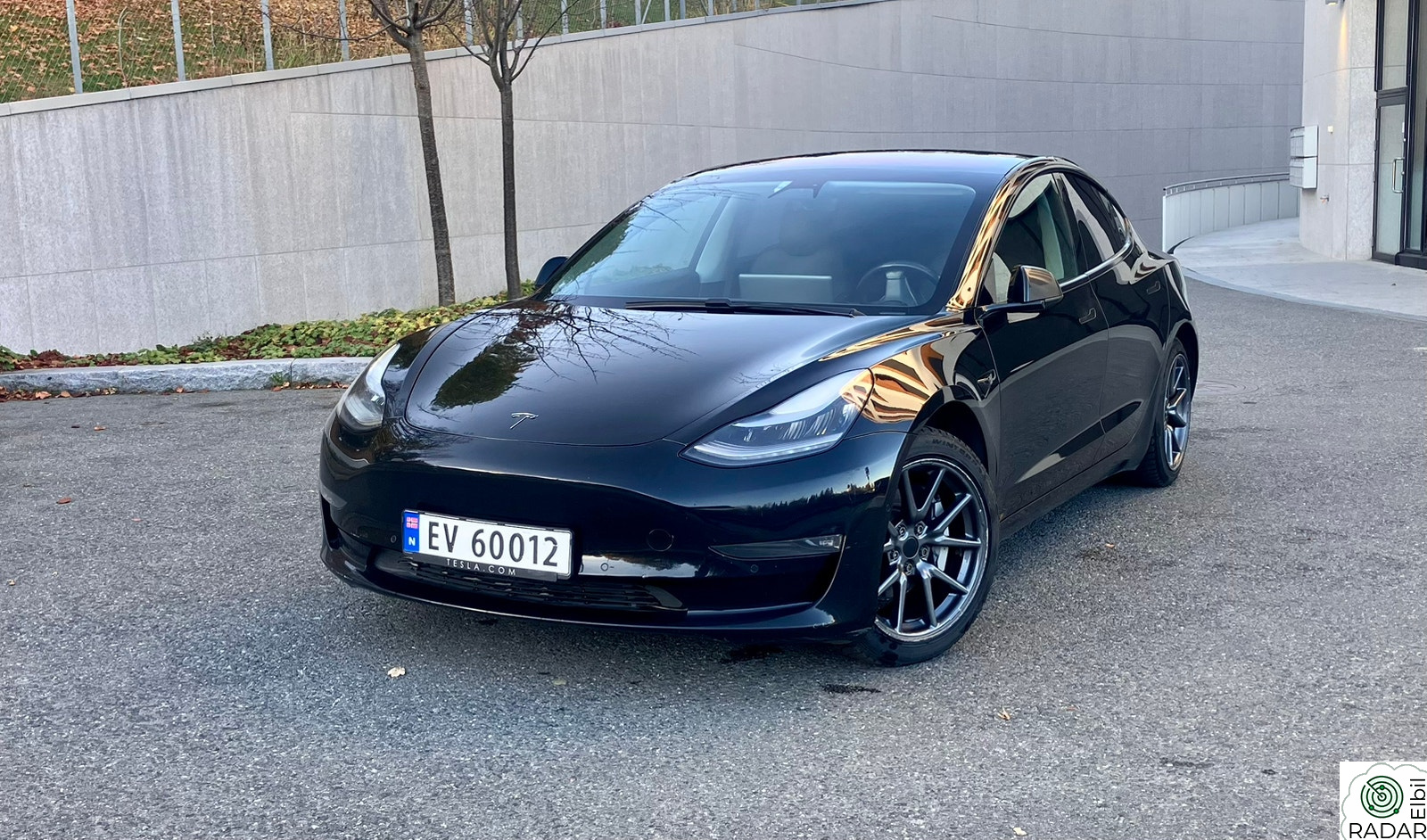 TESLA Model 3 Long Range AWD