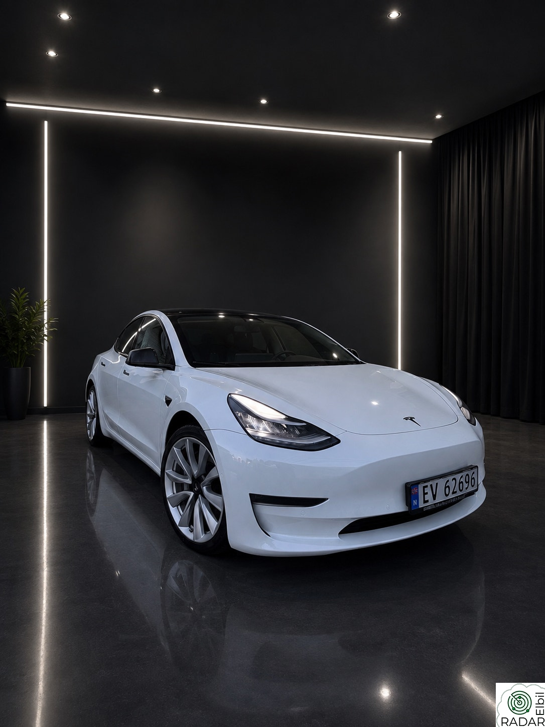 TESLA Model 3 Long Range AWD