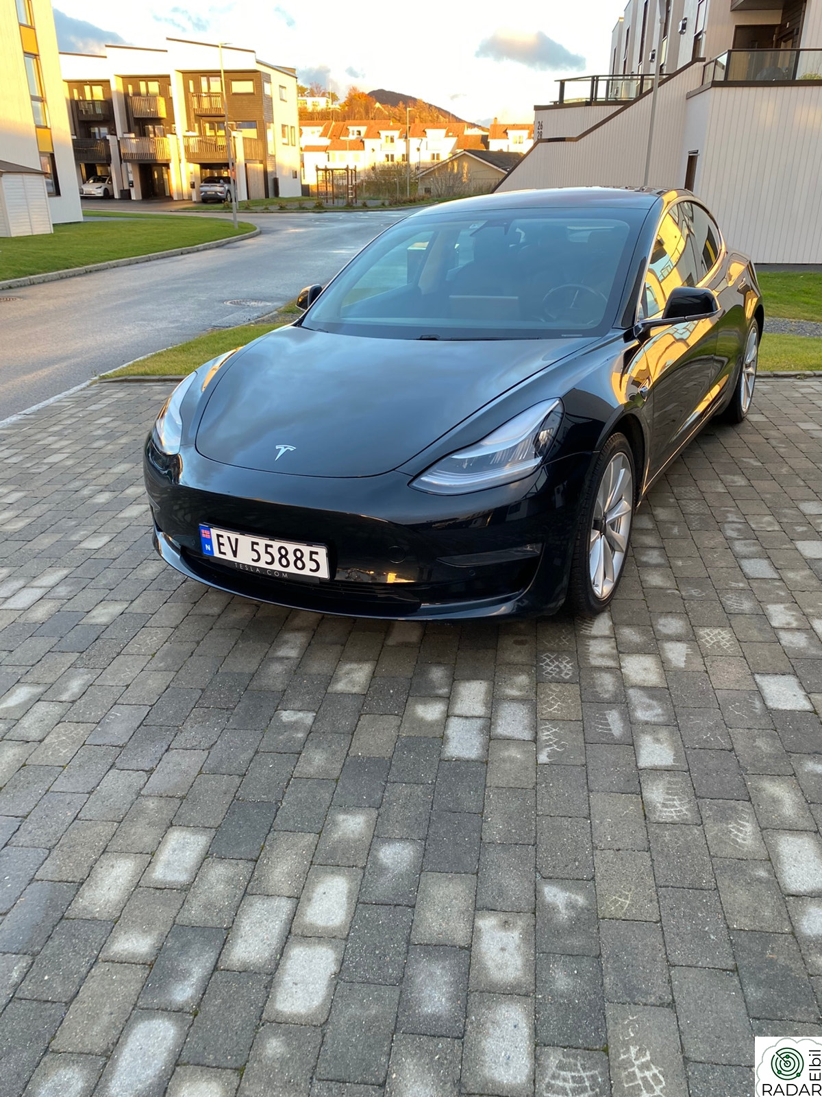 TESLA Model 3 Long Range AWD
