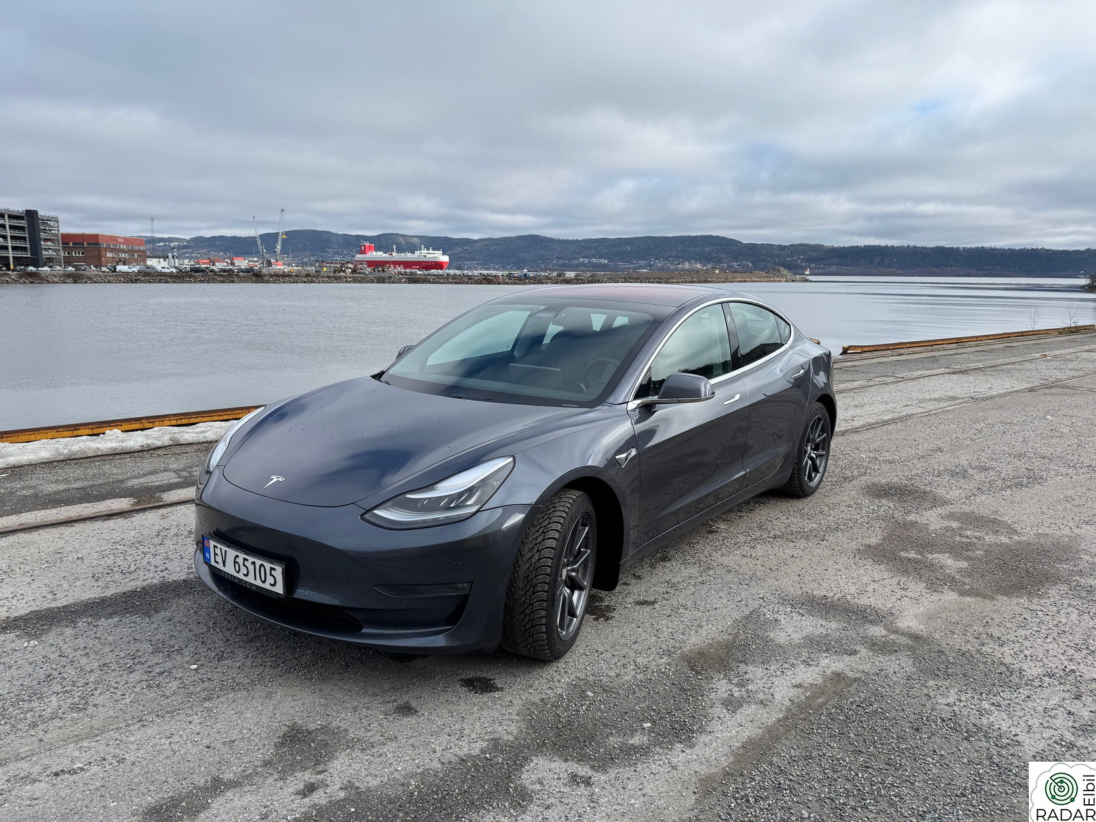 TESLA Model 3 Long Range AWD