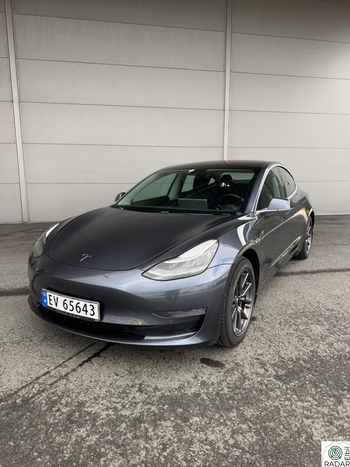 TESLA Model 3 Long Range AWD